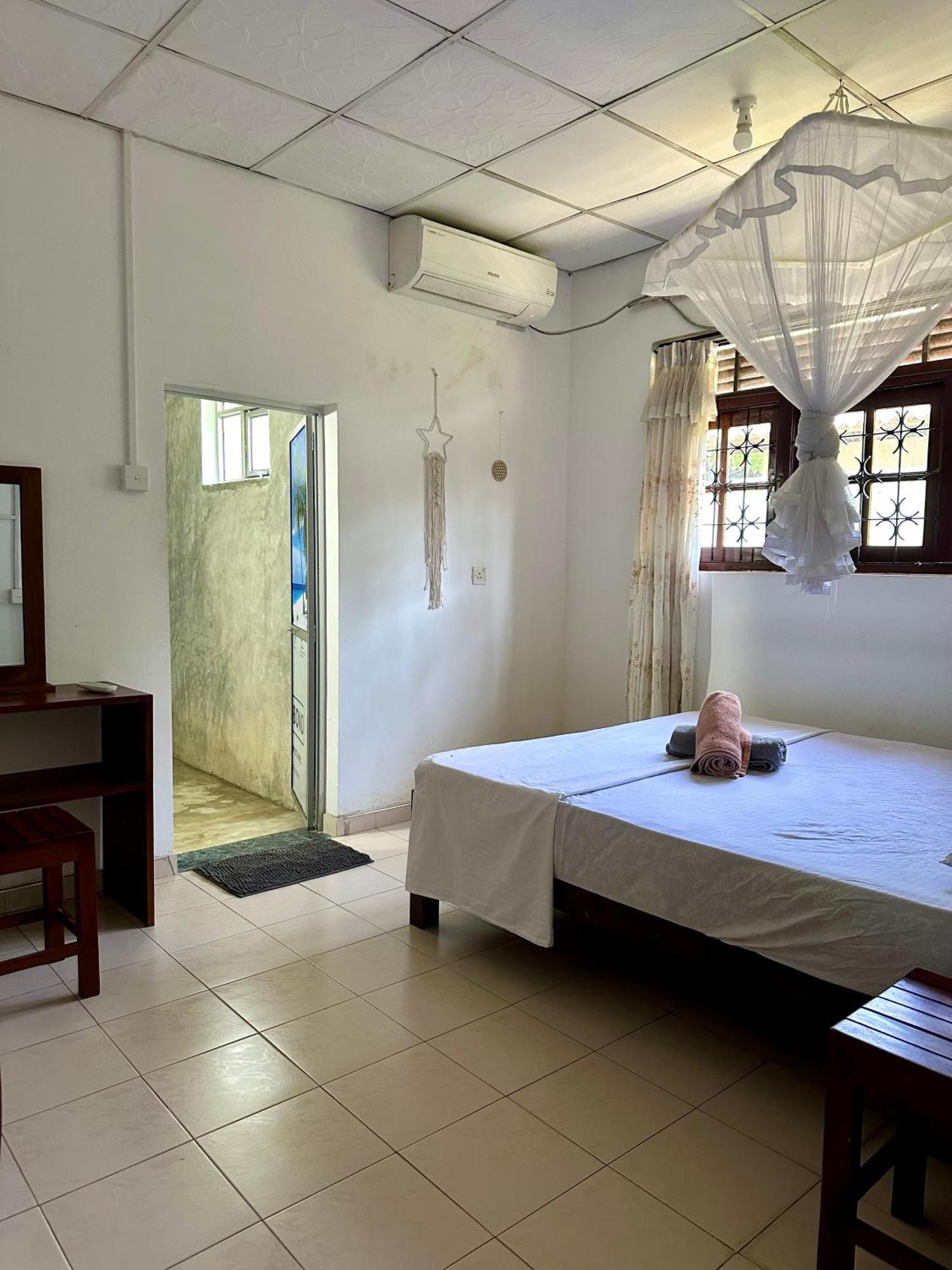 Coco Mango Hostel Dickwella Exterior photo